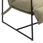 Fauteuil d'appoint en tissu, avec structure en métal et assise suspendue.