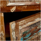 Armoire artisanale en bois brun