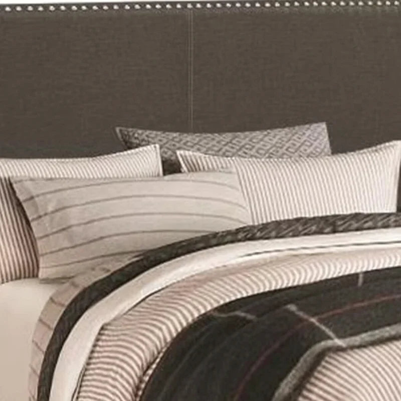 Lit plateforme queen size en tissu capitonné avec garniture cloutée, gris anthracite